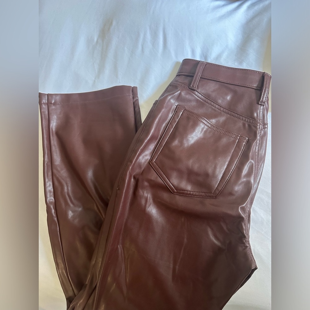 ABERCROMBIE  ULTRA HIGH RISE 90S VEGAN LEATHER PANTS - Picture 4 of 4